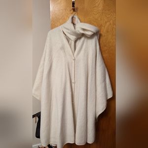 Alpaca Camargo Women's Poncho Cape, Genuine Alpaca With Scarf, RARE Cream/White